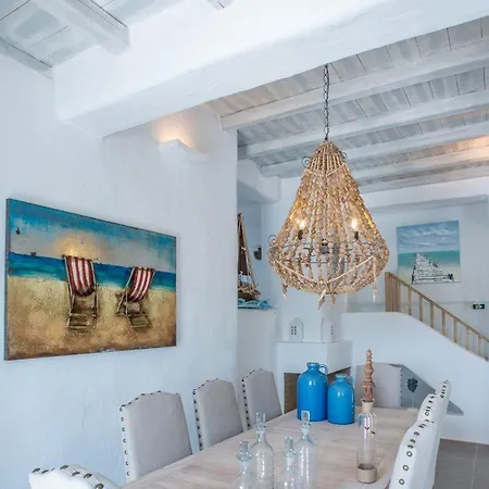 Villa Paros Sleeps 7 Pool Air Con Wifi Parikia (Paros)